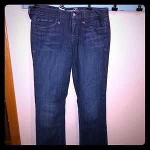 Woman’s American Eagle jeans